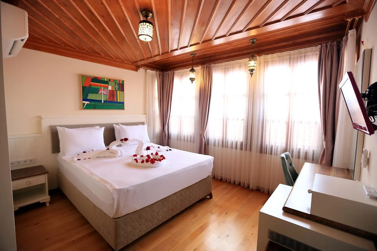 Kervan Hotel Antalya 2*,