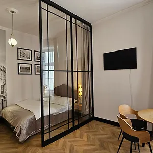 Swiety Marcin 32 Apartament