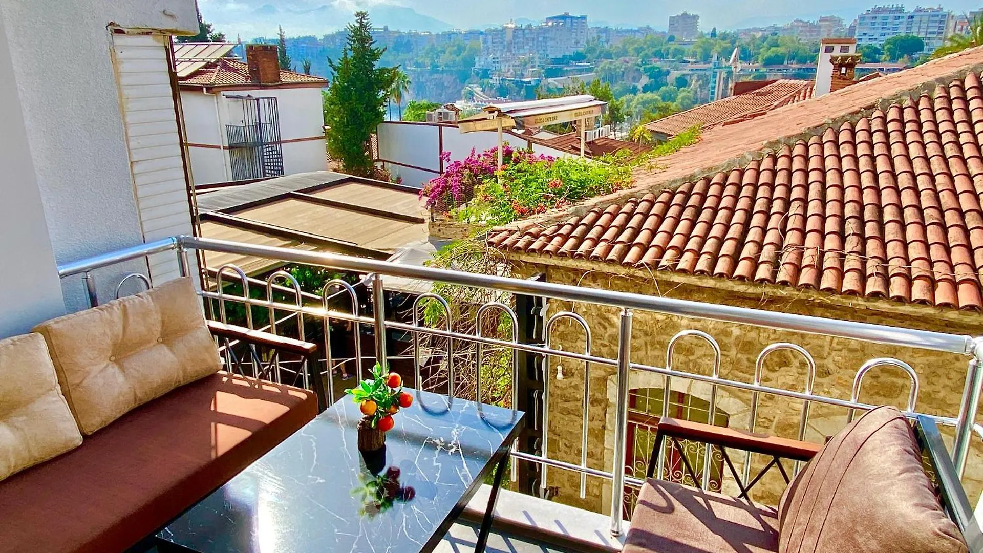 Kervan Hotel アンタルヤ